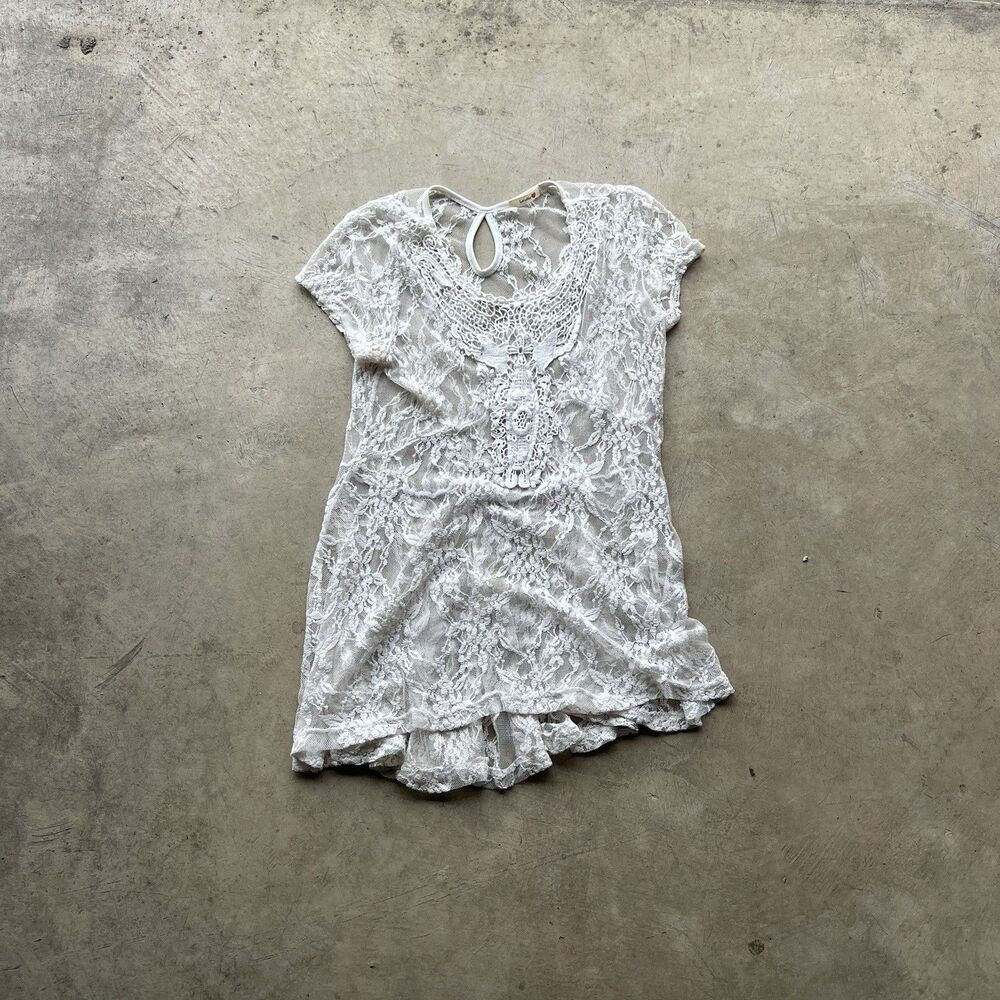 Lovely womens Medium White Lace Lined Coachella flowy top